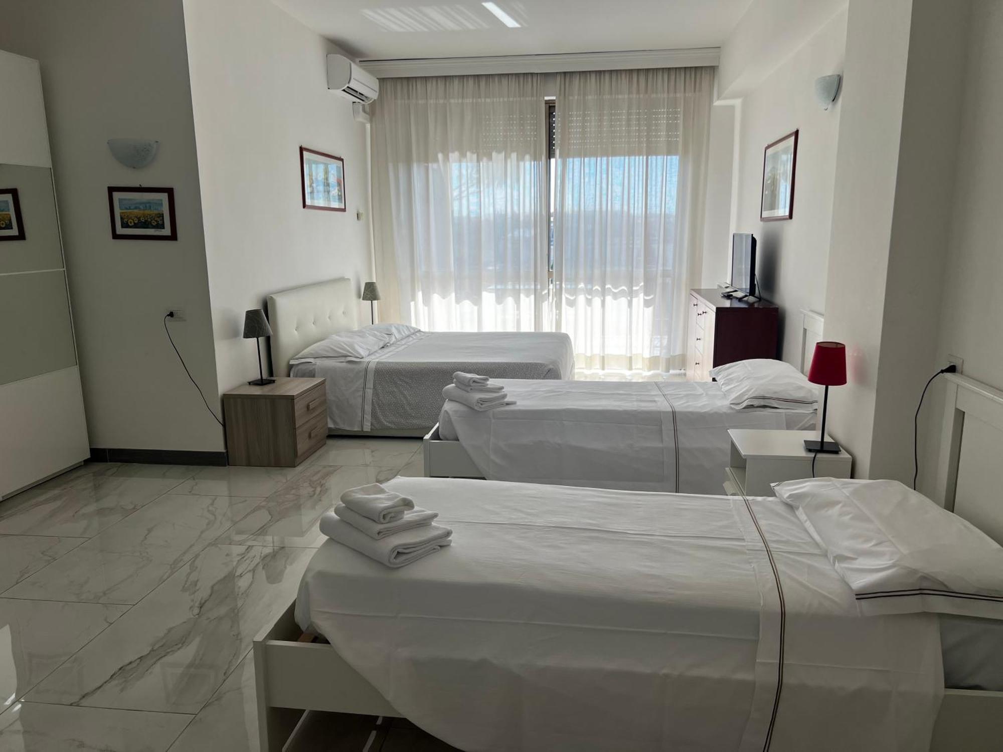 Parco Tirreno Hotel Roma Ngoại thất bức ảnh