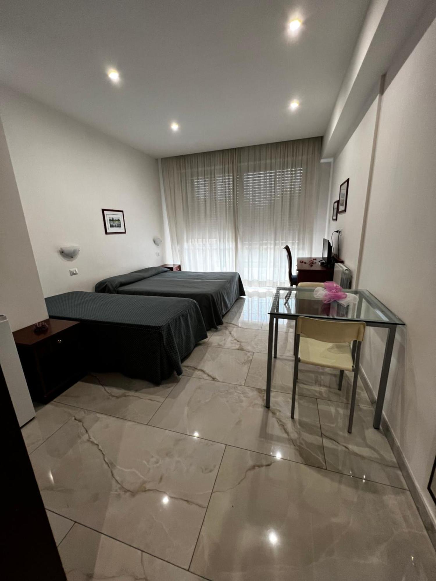 Parco Tirreno Hotel Roma Ngoại thất bức ảnh