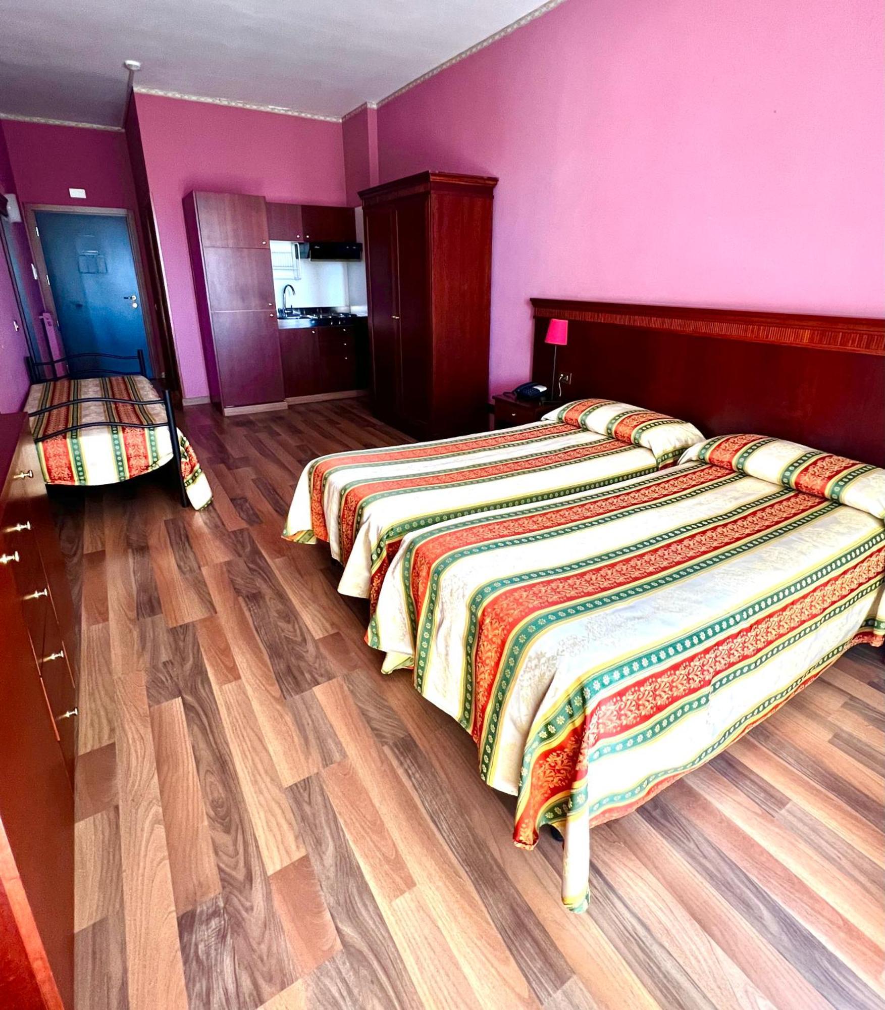 Parco Tirreno Hotel Roma Ngoại thất bức ảnh